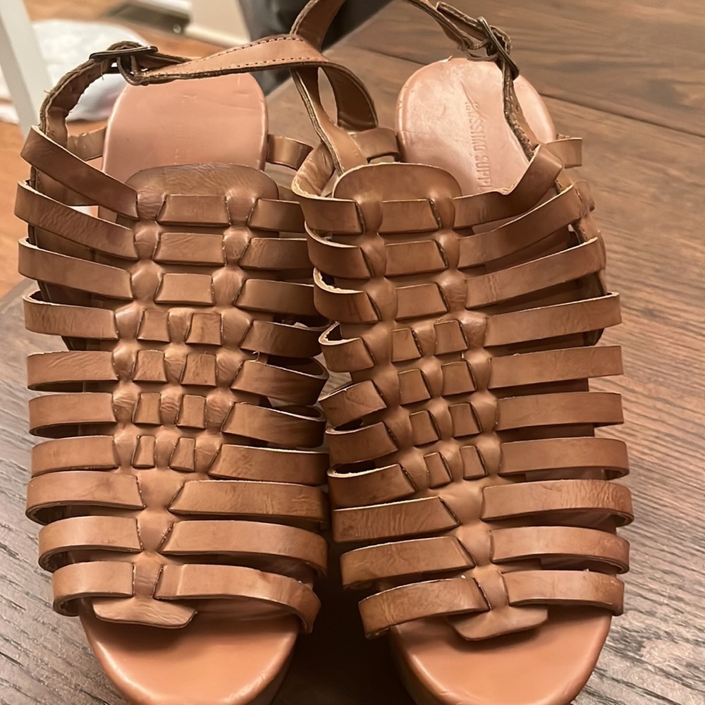 Mossimo supply brown leather sandals, size 9 - Picture 8 of 10